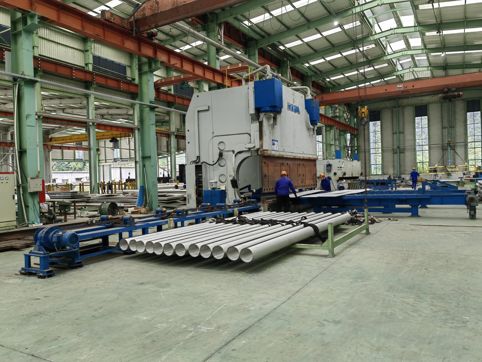 WESEND machinery production and assembly workshop